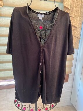 Women’s Avenue Black Short Sleeve Cardigan Sweater Top Sz 18/20 Crocheted Detail